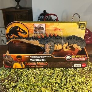 Mattel Jurassic World Mapusaurus Figure - Black and Brown NIB